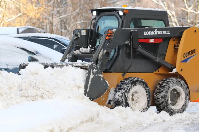 tractor, nature, snow removal, snow, skid steer loader, cleaning, yard, winter. Equipment Rental Damage Waiver: What to Charge and When
