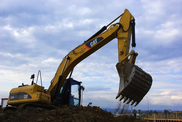 excavator, construction vehicle, construction site, construction work, construction machine, work, wheel loader, excavator bucket, tracked vehicle, shovel, dredge, work machine, excavation, destruction, excavator, excavator, excavator, excavator, excavator. Equipment rental expansion from the ground up