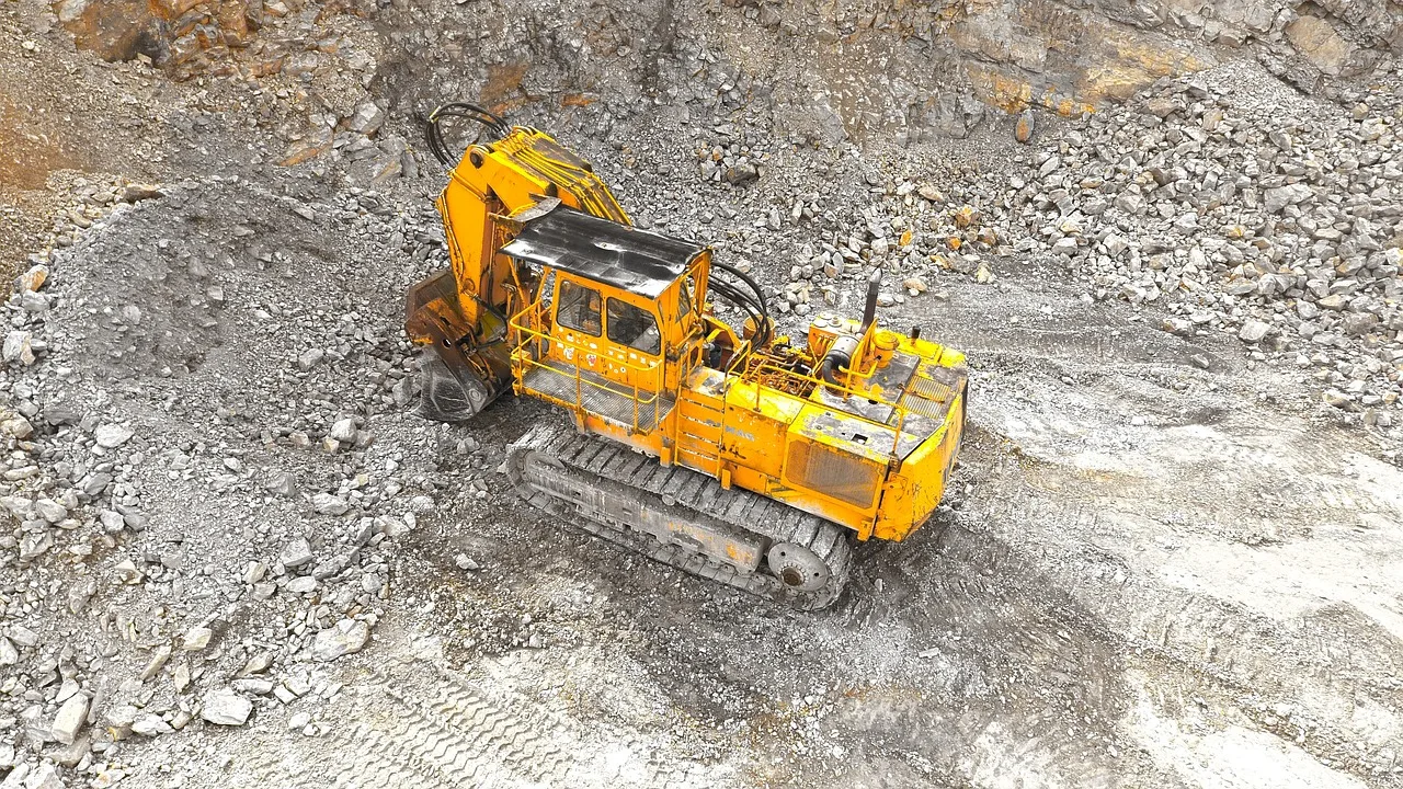 excavator, shovel, excavator bucket, machine, construction machine, technology, vehicle, tracked vehicle, excavator buckets, to build, quarry, working machine, demolition work, hydraulics, work, construction vehicle, quarry, quarry, quarry, quarry, quarry. How to start an equipment rental business with a launch sequence and capacity plan