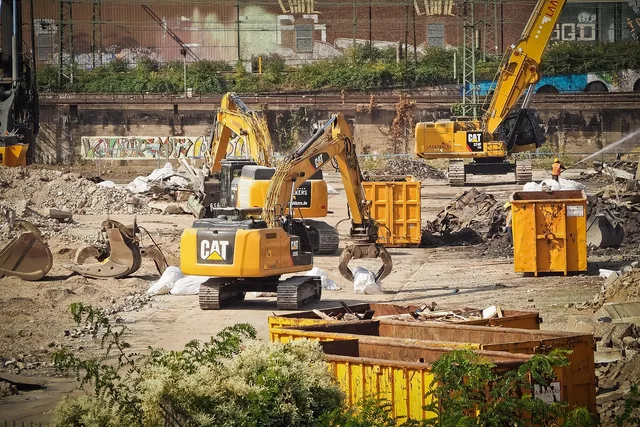 construction site, demolition work, demolition, excavator, construction work, building rubble, construction vehicle, vehicle, debris, work, broken, cancellation, building, machine, construction machine, house, tear off, demolition excavator, major construction site, container, construction worker, construction site, construction site, construction site, demolition, demolition, demolition, demolition, demolition, excavator, excavator. New versus used equipment rental equipment: what the real cost guide shows